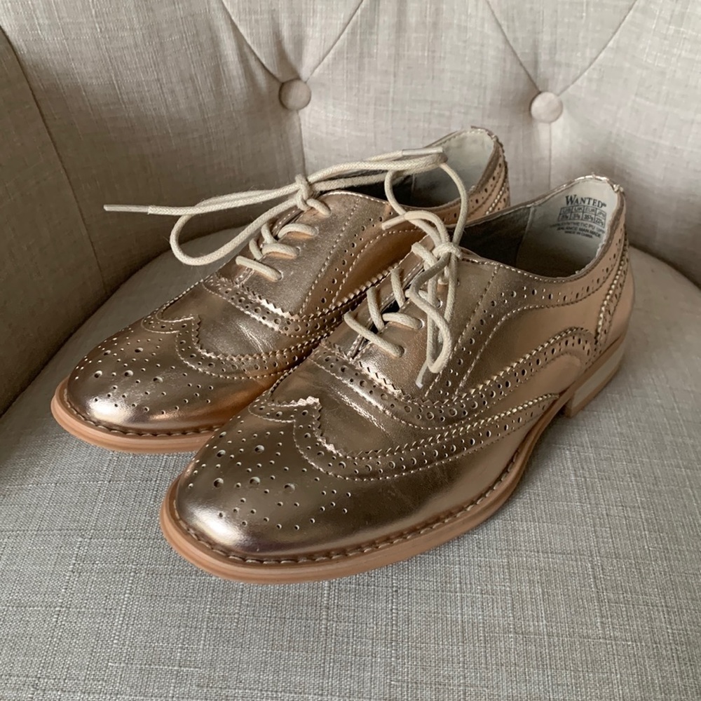 Wanted Gold Wing Tip Shoes Size 5 1/2